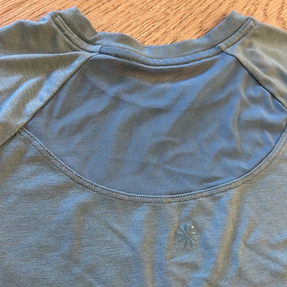 Athleta Girl tee in aqua/teal, size S/7 - Picture 5 of 6